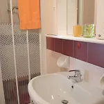 One-bedroom Flat Next To Thermae Бібіоне